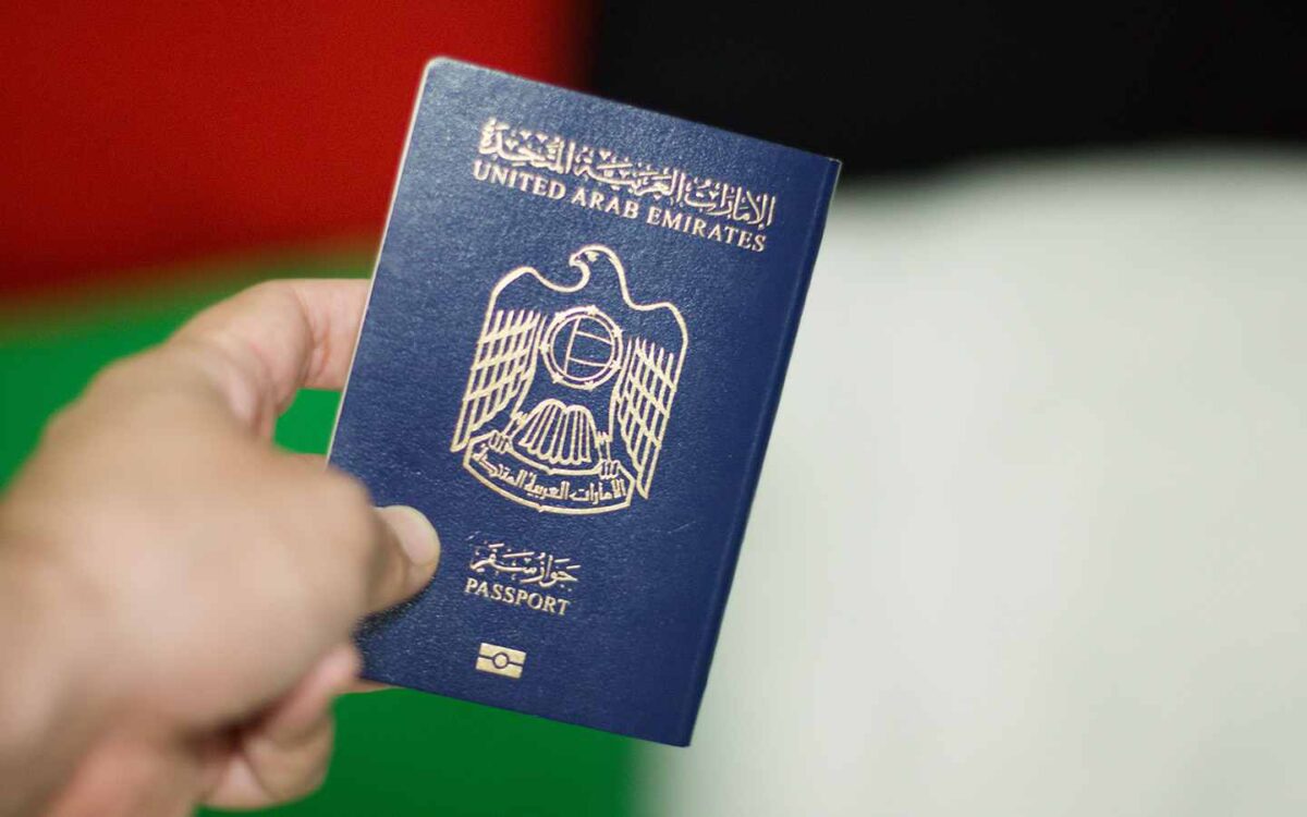 When an employee decides to leave the country, it is necessary to go through the process of visa cancellation and final settlement.