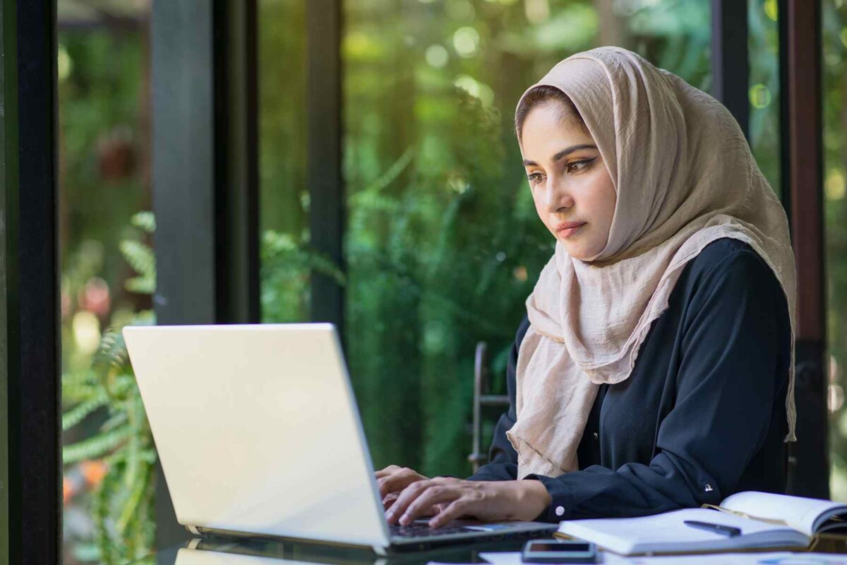 Qatar employment contract