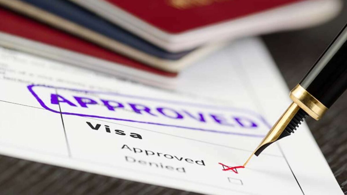 how to get golden visa UAE