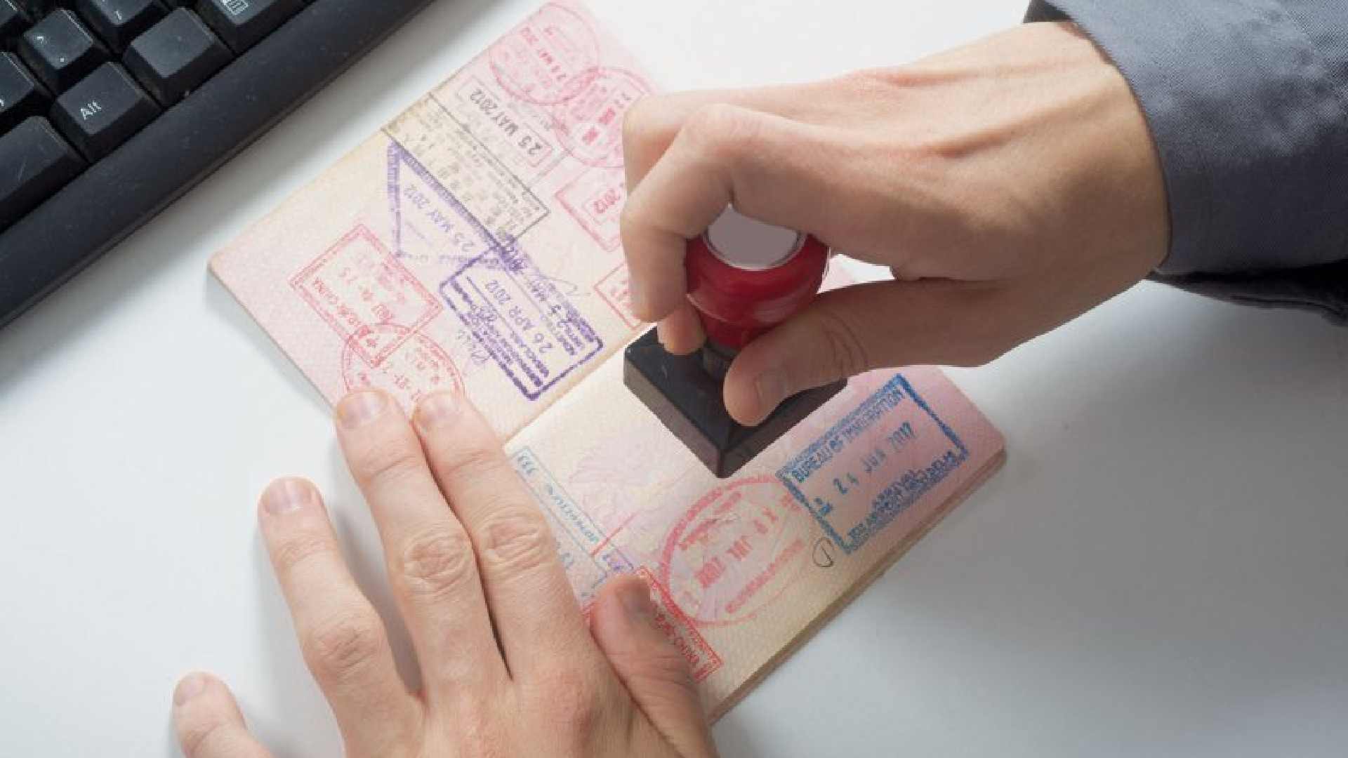 Oman visa status 